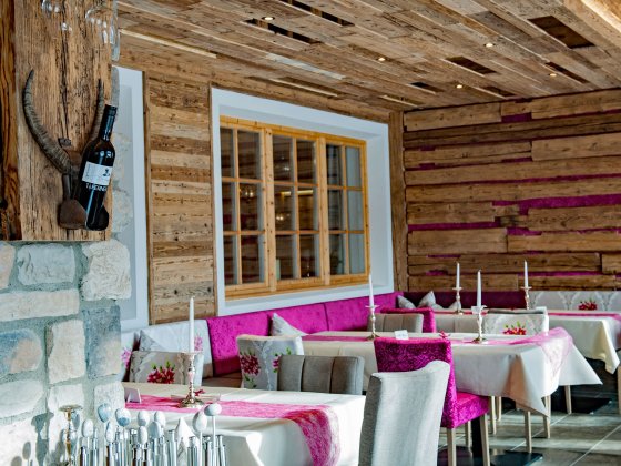 romantischer winterurlaub hotel restaurant