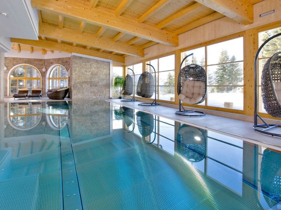 wellnesshotel koenigsleiten zillertal ruheraum pool