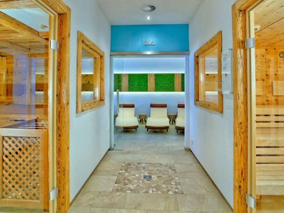 wellnesshotel koenigsleiten zillertal ruheraum sauna